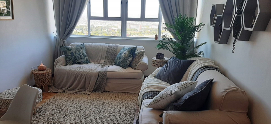 1 Bedroom Property for Sale in Loevenstein Western Cape